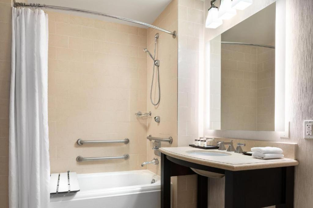 Sheraton Garden Grove-Anaheim South Extérieur photo