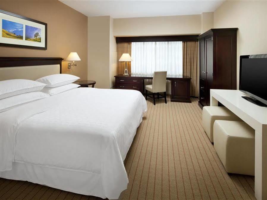 Sheraton Garden Grove-Anaheim South Extérieur photo